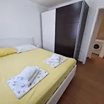 Apartment Modern Kompas *