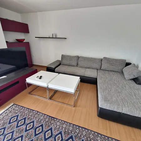 Modern Kompas Baška