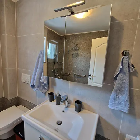 Apartment Modern Kompas