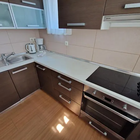 Modern Kompas Apartment *