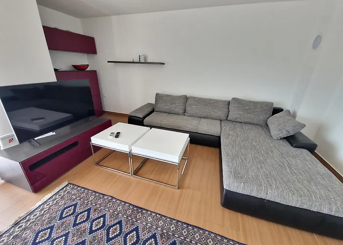 Modern Kompas Baška